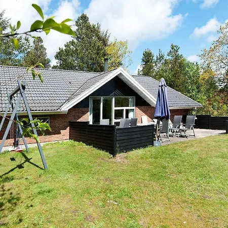 10 Person Holiday In Henne Dom wakacyjny