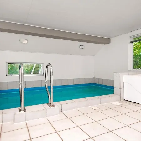 Holiday home 10 Person Holiday Home In Henne