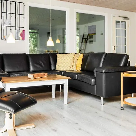 10 Person Holiday In Henne Henne Strand